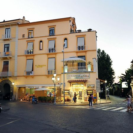 La Piazzetta Guest House Соренто Екстериор снимка